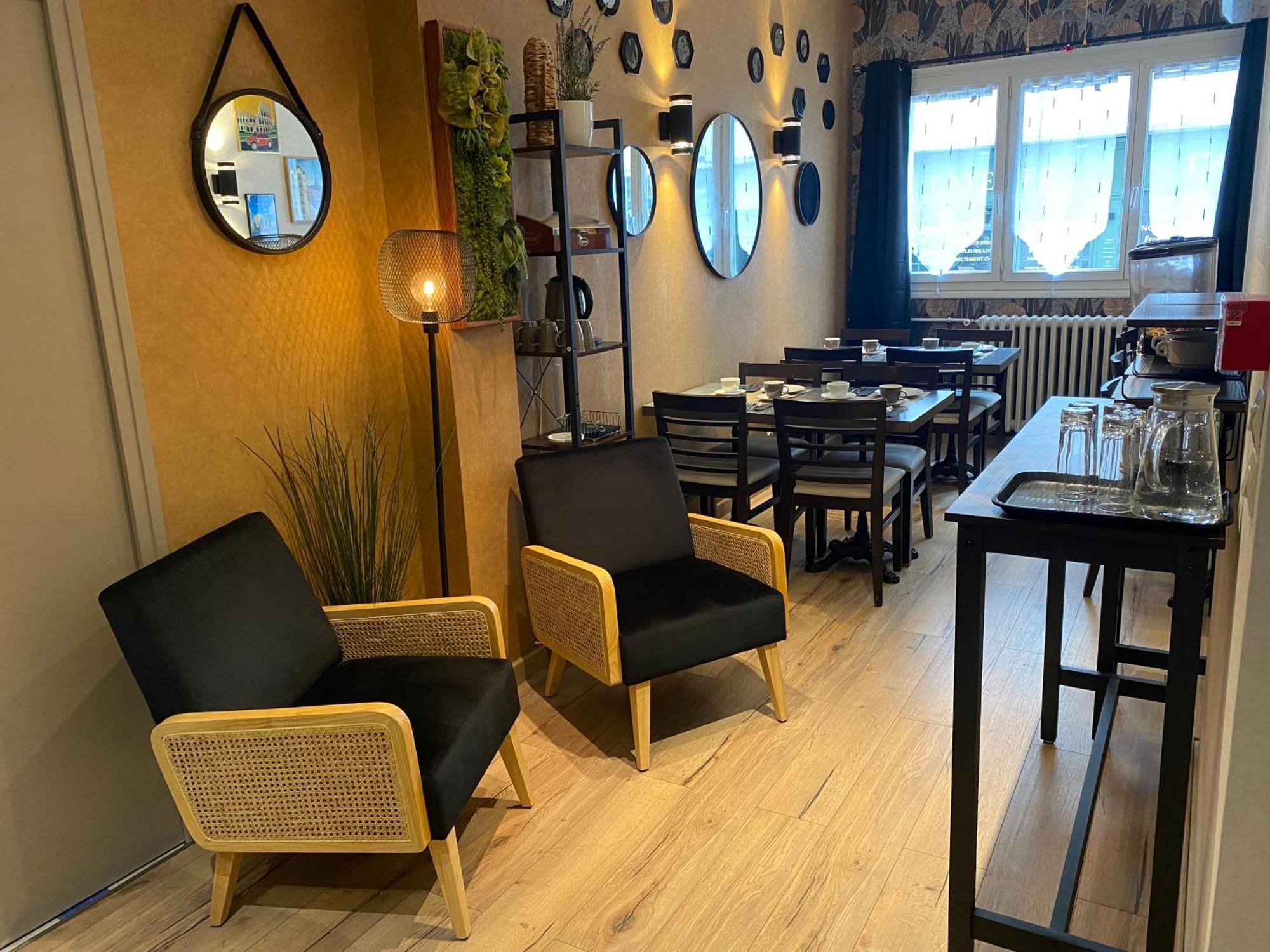 Hotel Berthelot Tours Bagian luar foto