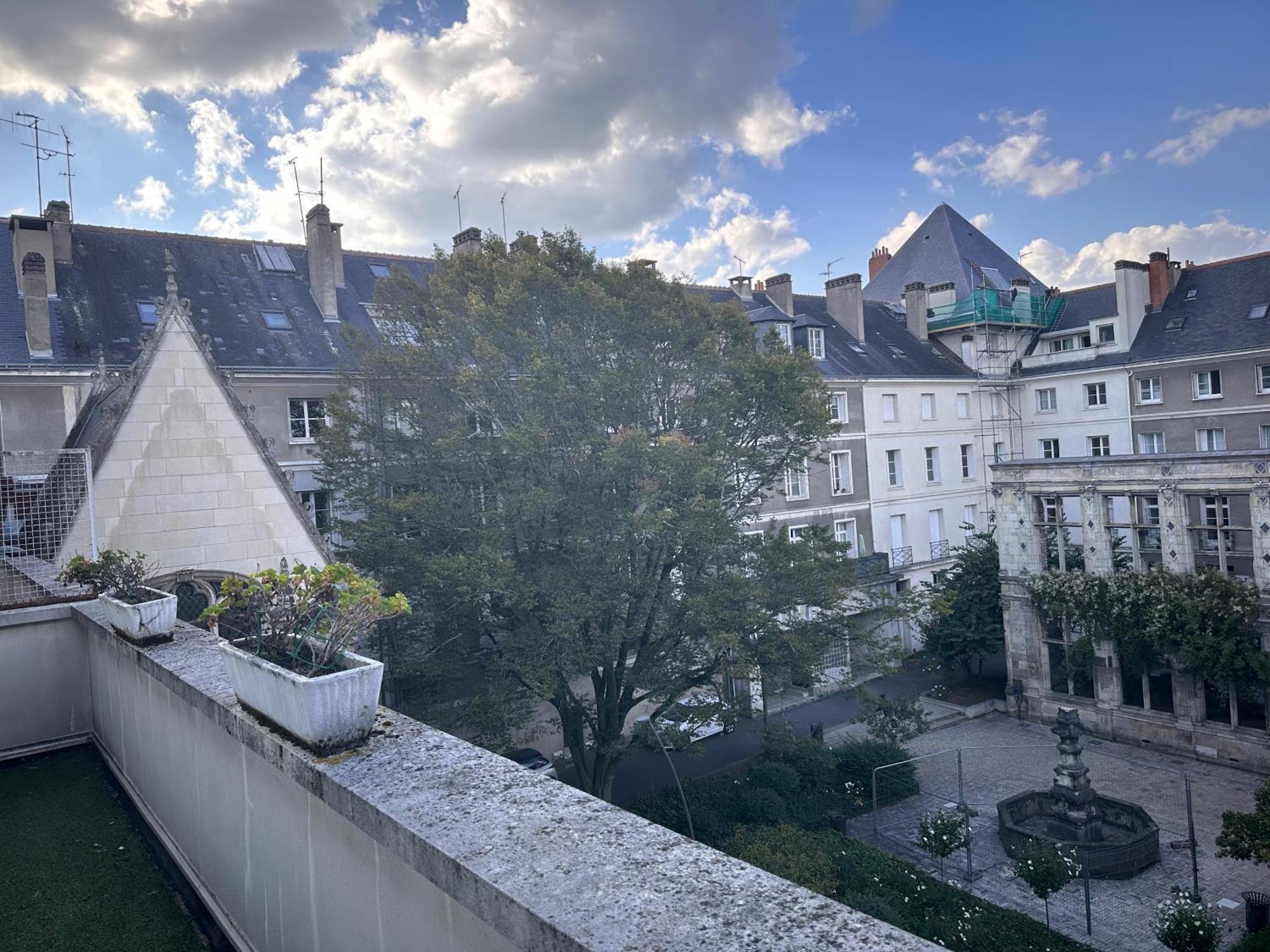 Hotel Berthelot Tours Bagian luar foto