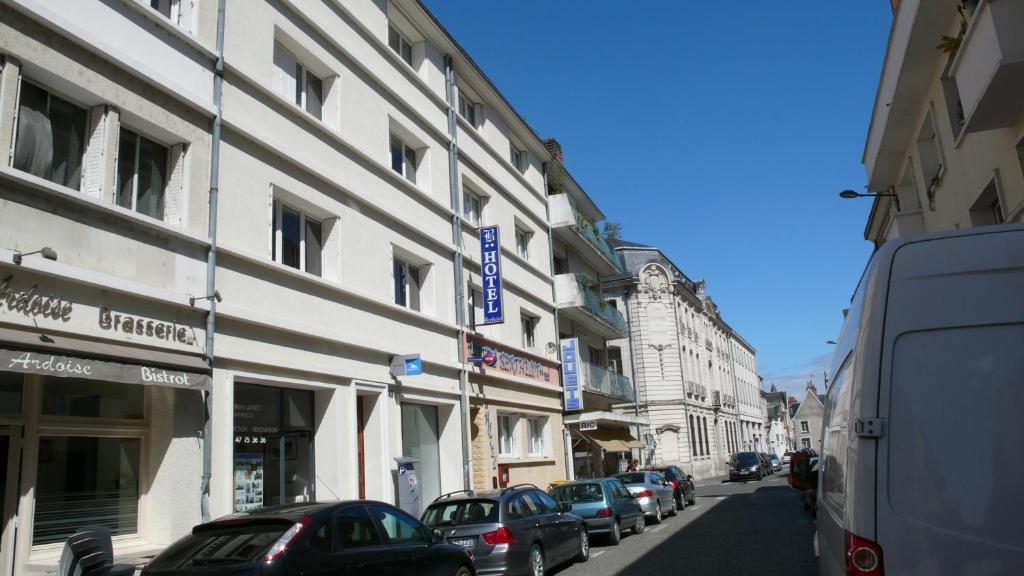 Hotel Berthelot Tours Bagian luar foto