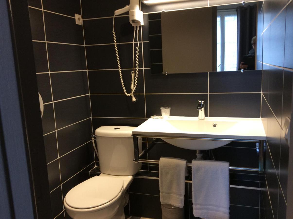 Hotel Berthelot Tours Bagian luar foto